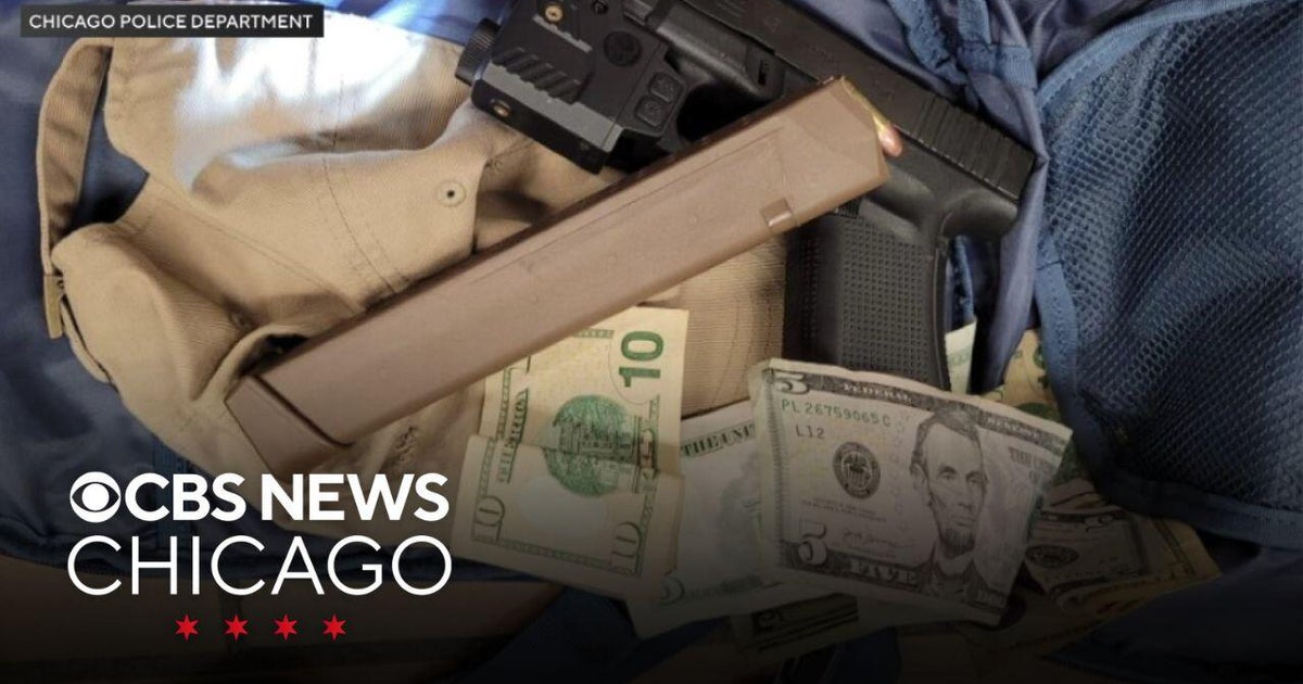 Man charged in string of 7-Eleven robberies - CBS Chicago