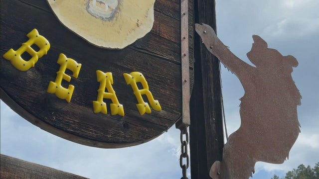 little-bear-saloon-in-evergreen.jpg 