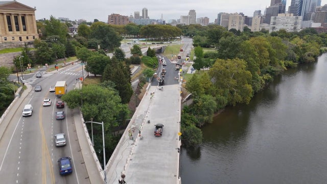 Overhead image of the MLK Bridge near the Philadelphia Museum of Art 