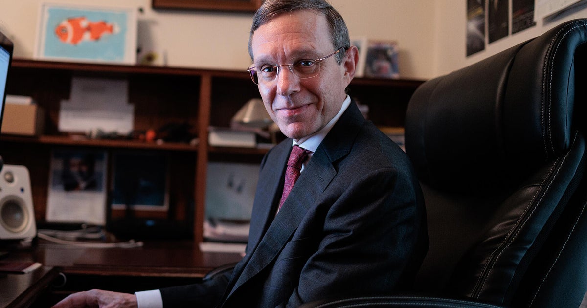 Harvard professor believes interstellar objects might be proof we are not alone, “I want to figure it out”