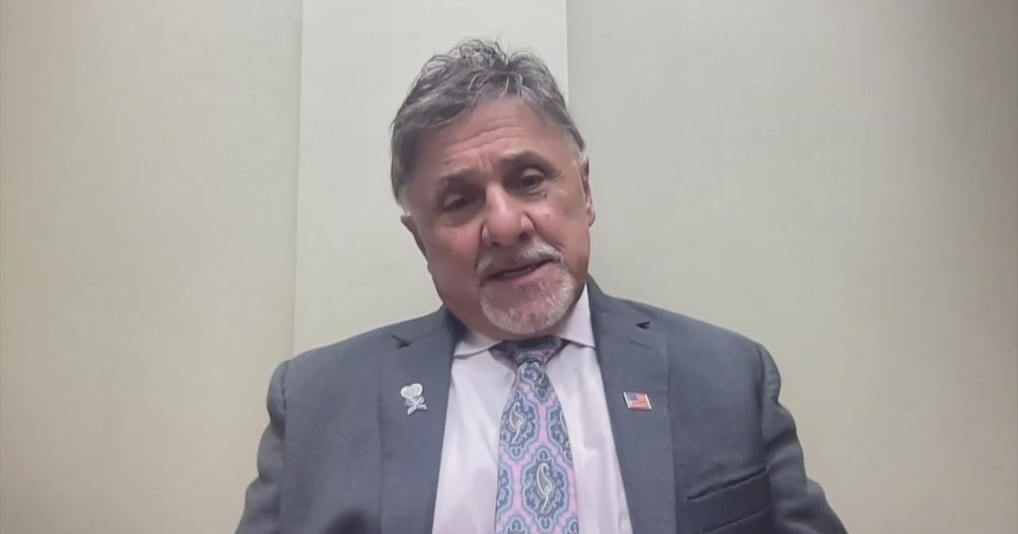 Former Columbine principal Frank DeAngelis offers help to community in the wake of Evergreen High School shooting