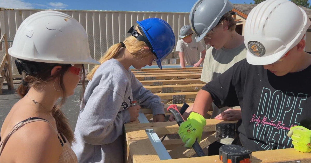 Colorado high school students build homes for Habitat for Humanity, brush up on math skills