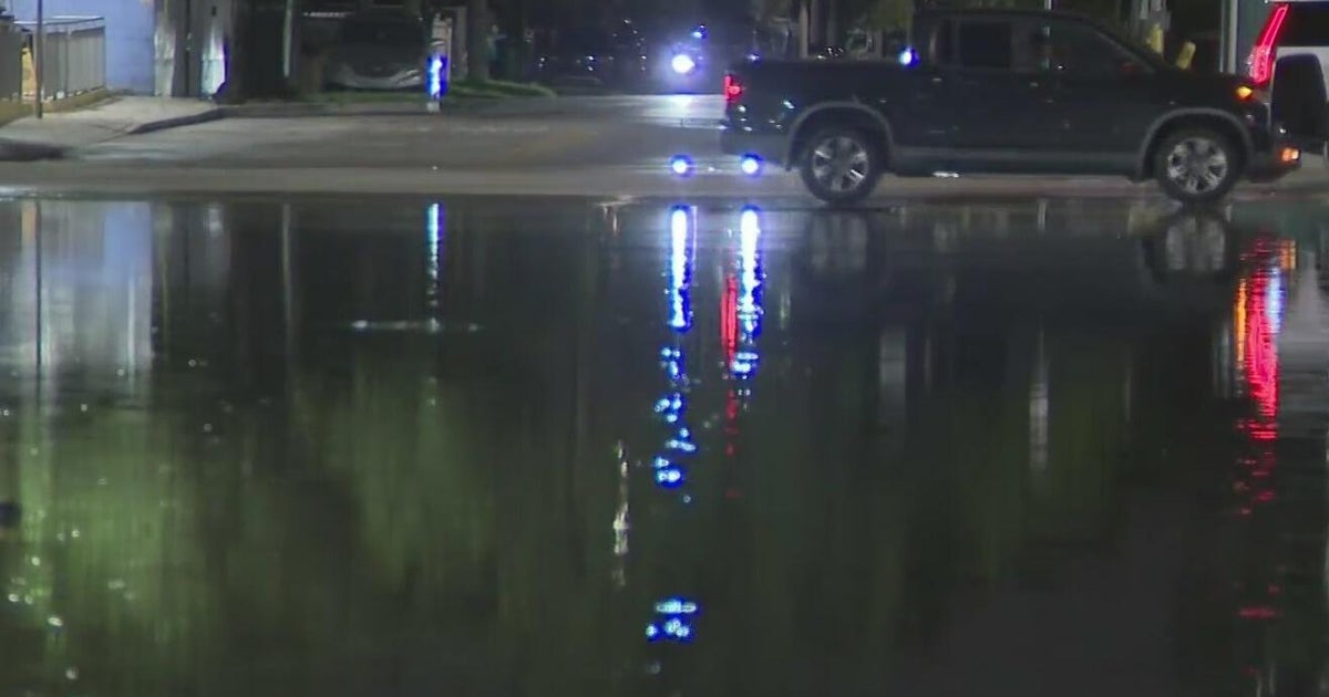 Flooded streets make it difficult for some South Florida drivers – CBS News