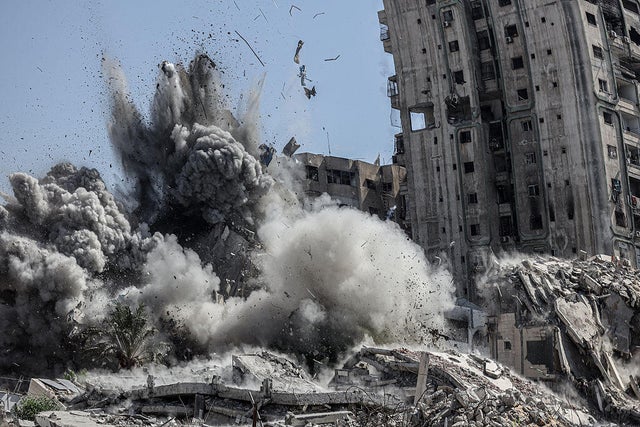 Israeli attack on the Rimal neighborhood of Gaza 