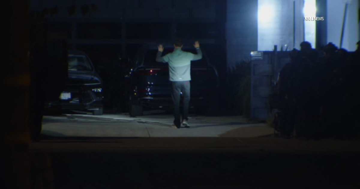Woodland Hills home invasion robbery leads to SWAT standoff in North ...
