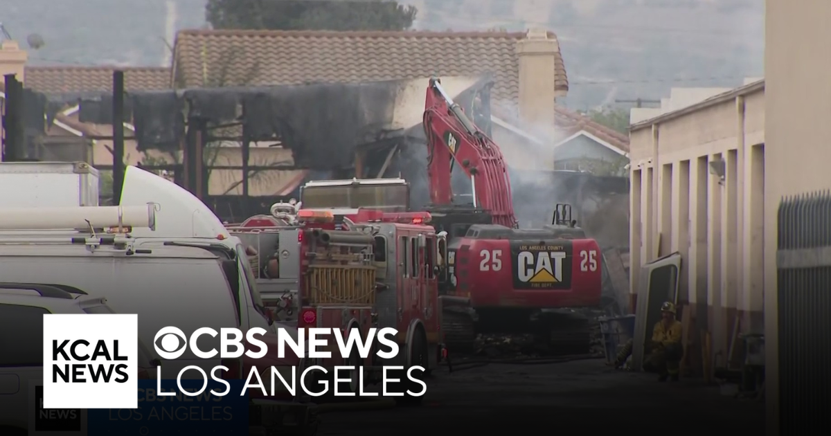 Firefighters extinguish South El Monte garage fire in hours-long battle ...
