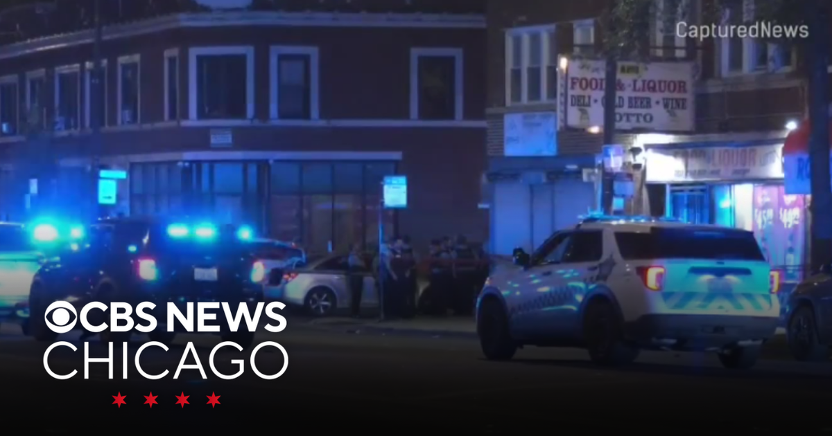 4 men wounded in shooting in Chicago's North Austin neighborhood - CBS ...