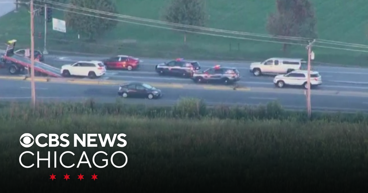 Search on for armed suspects in Chicago's south suburbs - CBS Chicago
