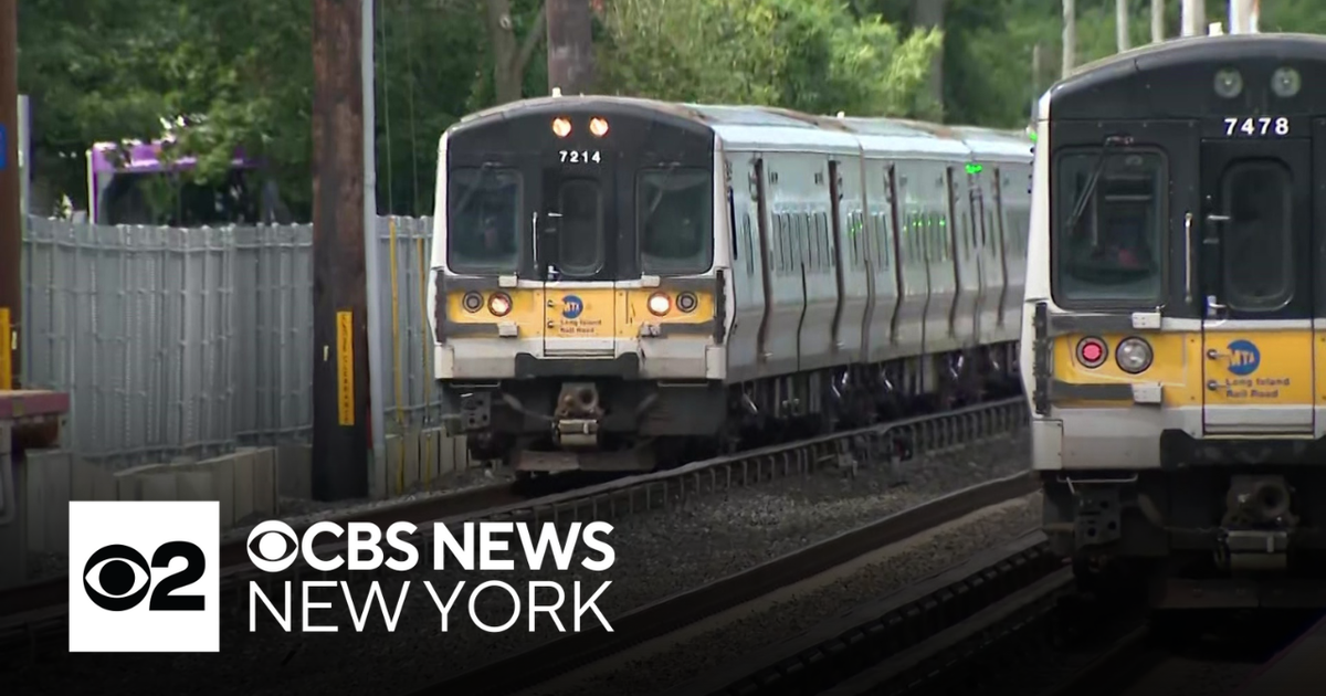 Key vote expected in potential LIRR strike - CBS New York