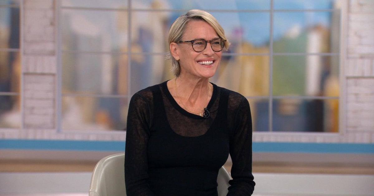 Robin Wright talks new Prime thriller, "The Girlfriend"