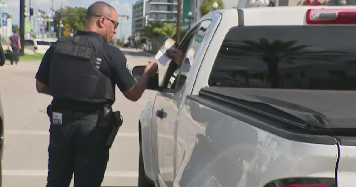 Hollywood police, Brightline officials remind drivers about railroad ...