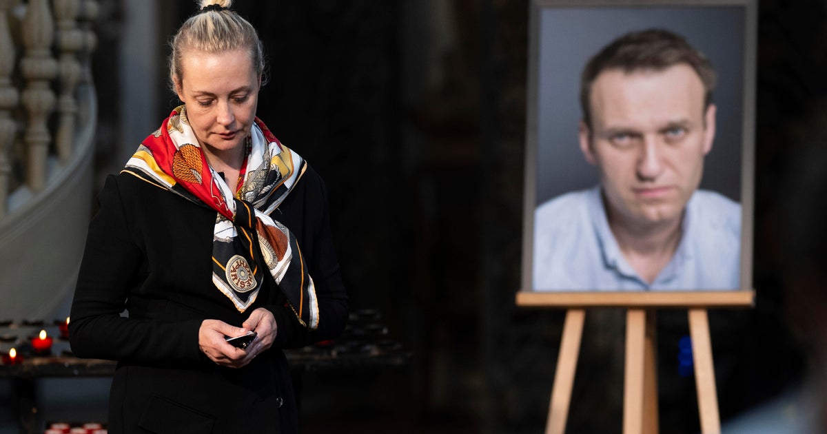 Putin foe was poisoned before dying in prison, widow says