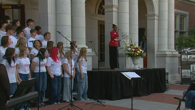 east-high-dedication-eb-frame-13094.jpg 