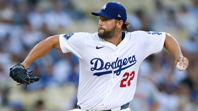 Cincinnati Reds v Los Angeles Dodgers 