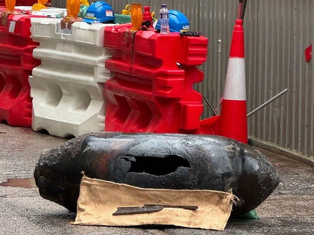 Thousands were evacuated in Hong Kong after the discovery of a large bomb in the era of World War II 