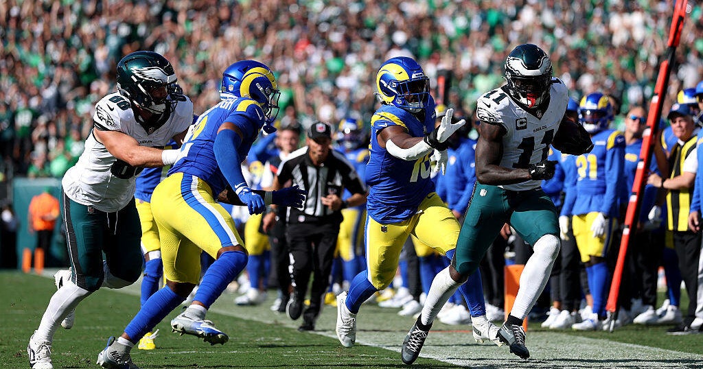 Jordan Davis seals Philadelphia Eagles' thrilling win over Los Angeles
