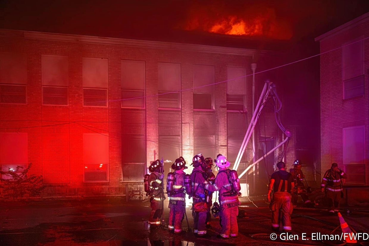 Fire guts vacant Fort Worth building that once housed elementary school ...