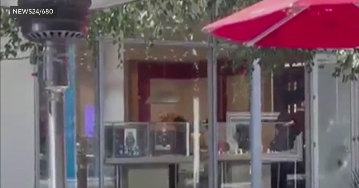 https://assets3.cbsnewsstatic.com/hub/i/r/2025/09/24/26d7b9fe-f8ca-4028-8306-e72d0a1e803d/thumbnail/1200x630/9a3b2076974a4b0863aecbdc254a62a9/867dcb3358e5a92a788c1693265d0da5.jpg