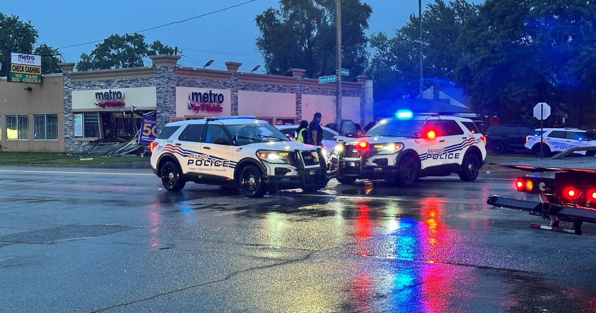 Cell phone store on Seven Mile Road targeted by smash and grab attempt ...