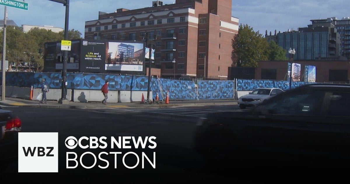 2 Boston Police officers hurt in car crash in South End - CBS Boston
