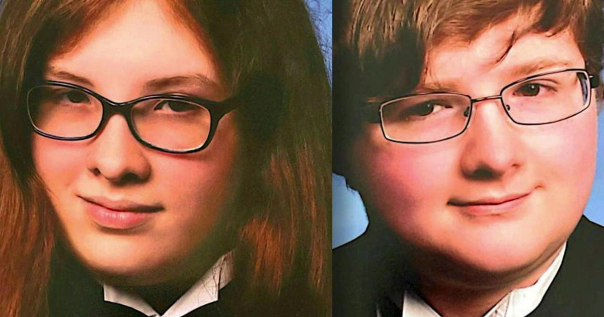 Texas teen confesses to stabbing twin in 911 call: "I just killed my sister."