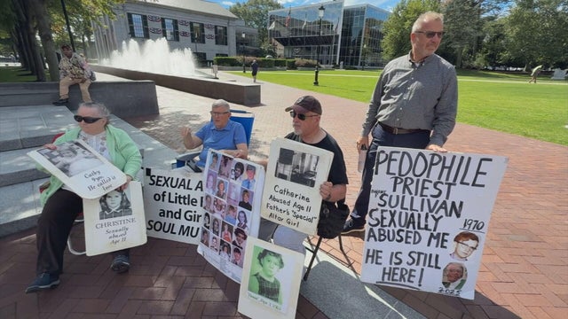 quincy-mayor-protest-5p-pkg-transfer-frame-2423.jpg 