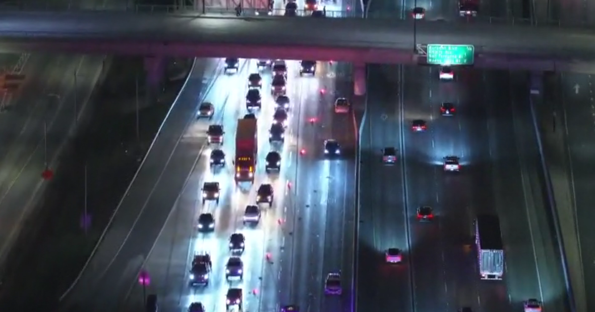 Pedestrian struck and killed on 5 Freeway in Burbank - CBS Los Angeles