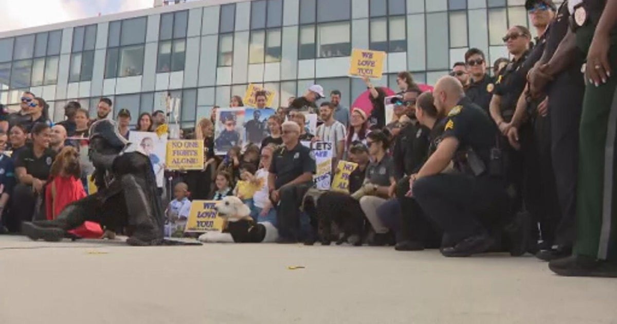 Seventh Annual Childhood Cancer Gold Ribbon Parade rolls out from Nicklaus Children’s Hospital