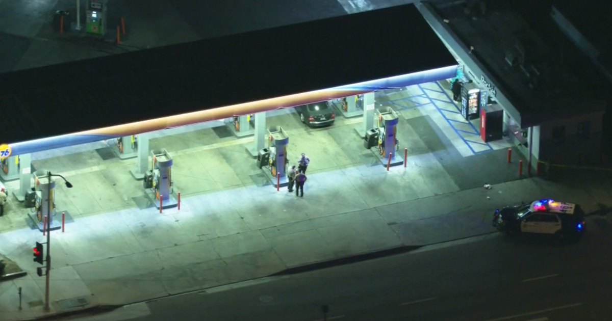 1 killed in shooting at East Los Angeles gas station - CBS Los Angeles
