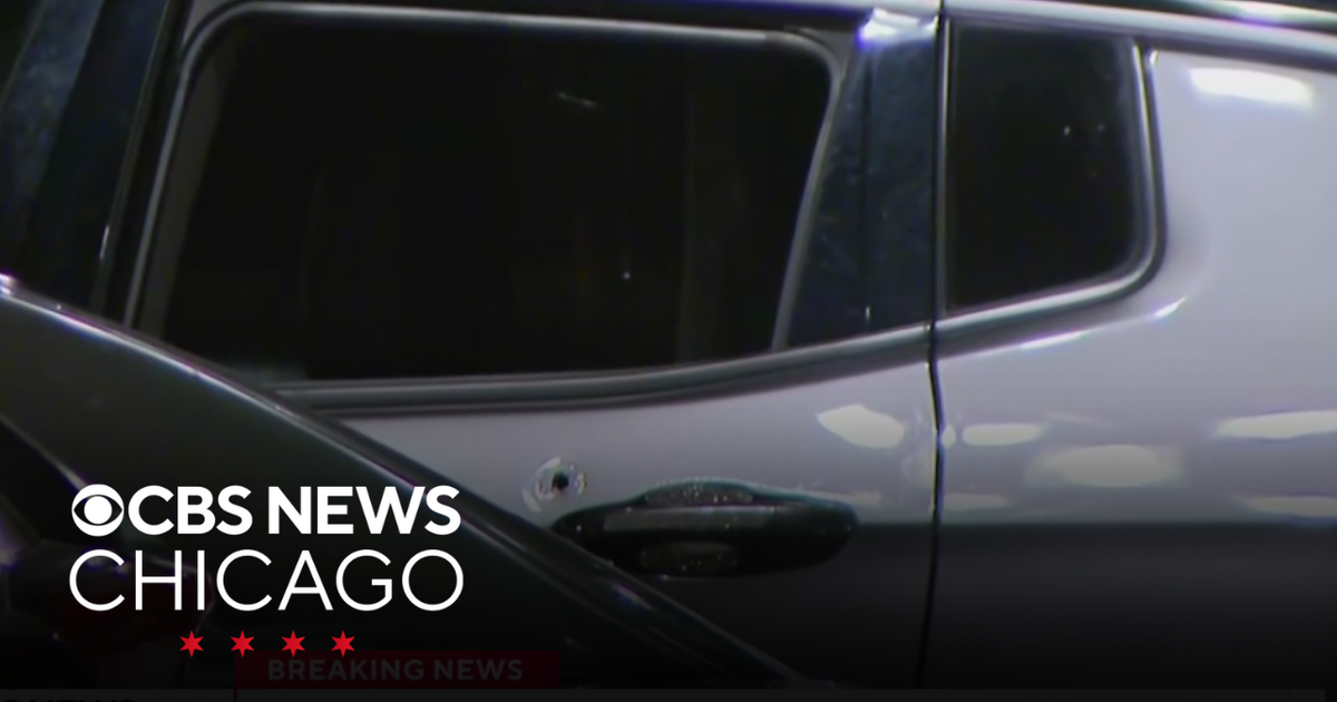 Child shot while riding in car on Bishop Ford Freeway - CBS Chicago