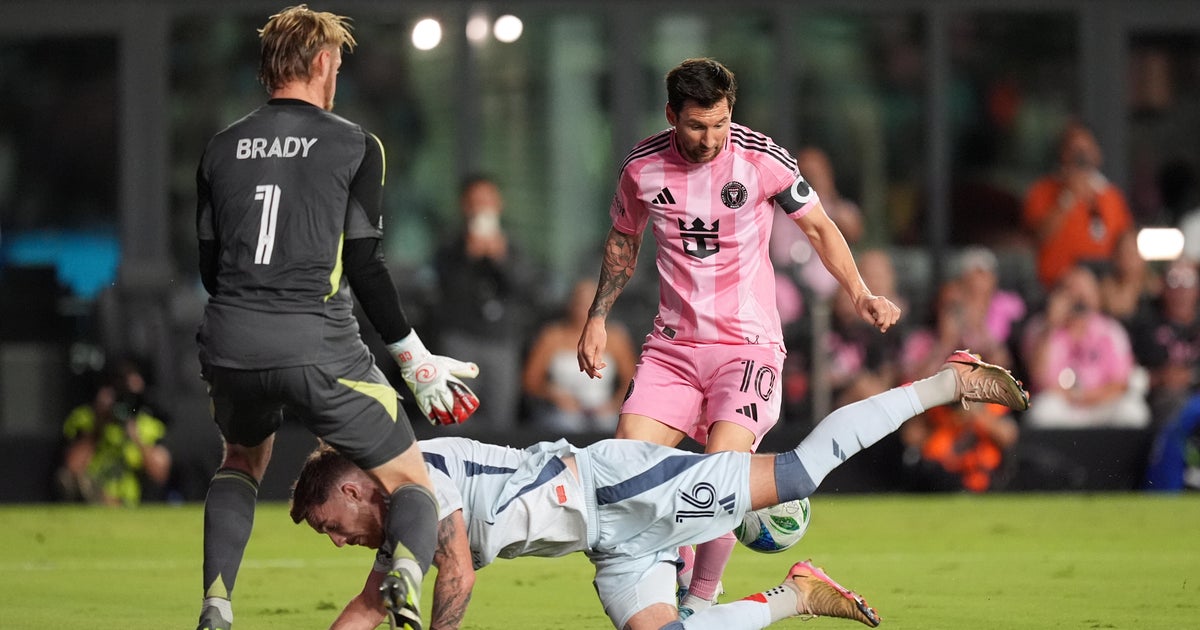 Fire beat Inter Miami 5-3 to clinch 1st playoff berth since 2017