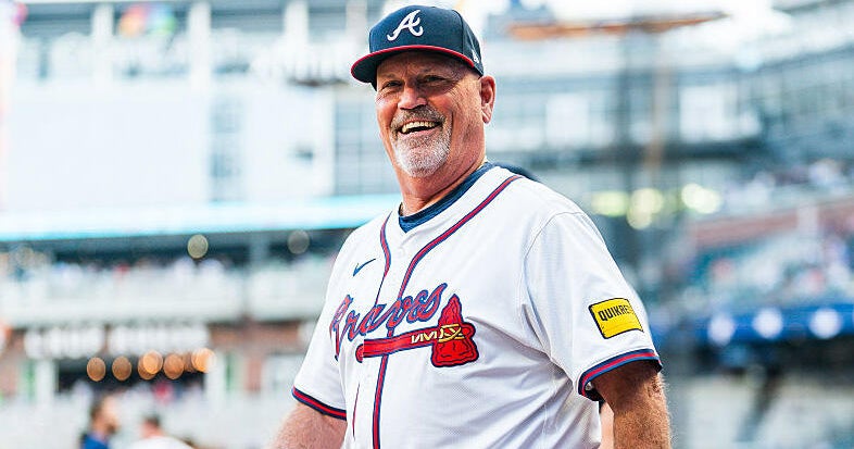 Brian Snitker stepping down as Atlanta Braves manager, moving to new role for 2026 season