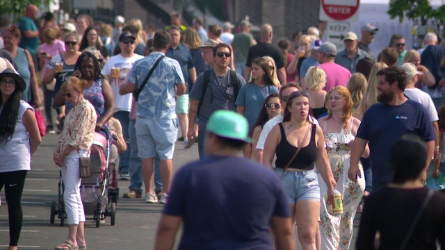 10p-pkg-shakopee-social-district-wcco8urx.jpg 