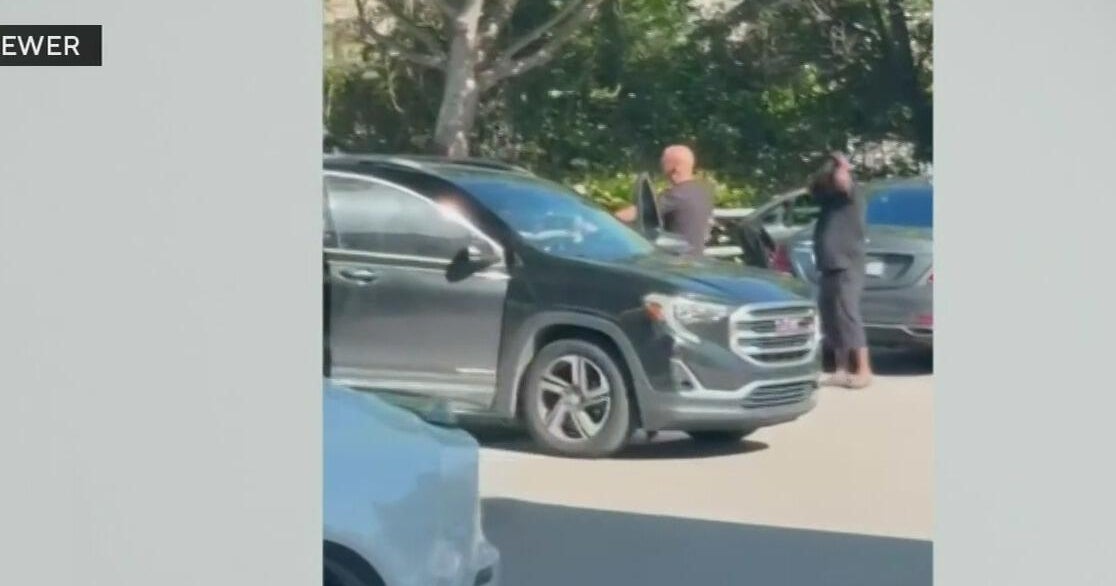 Shot fired during road rage incident in Davie - CBS Miami