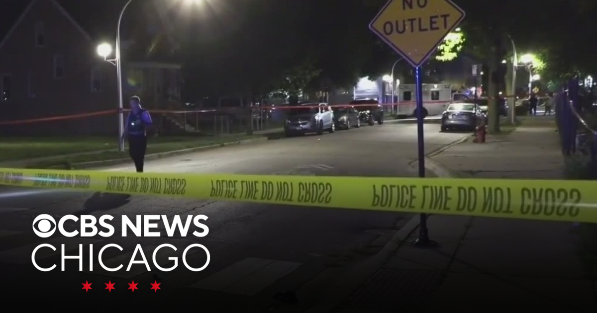 2 injured in separate shootings a minute apart on Chicago's West Side ...