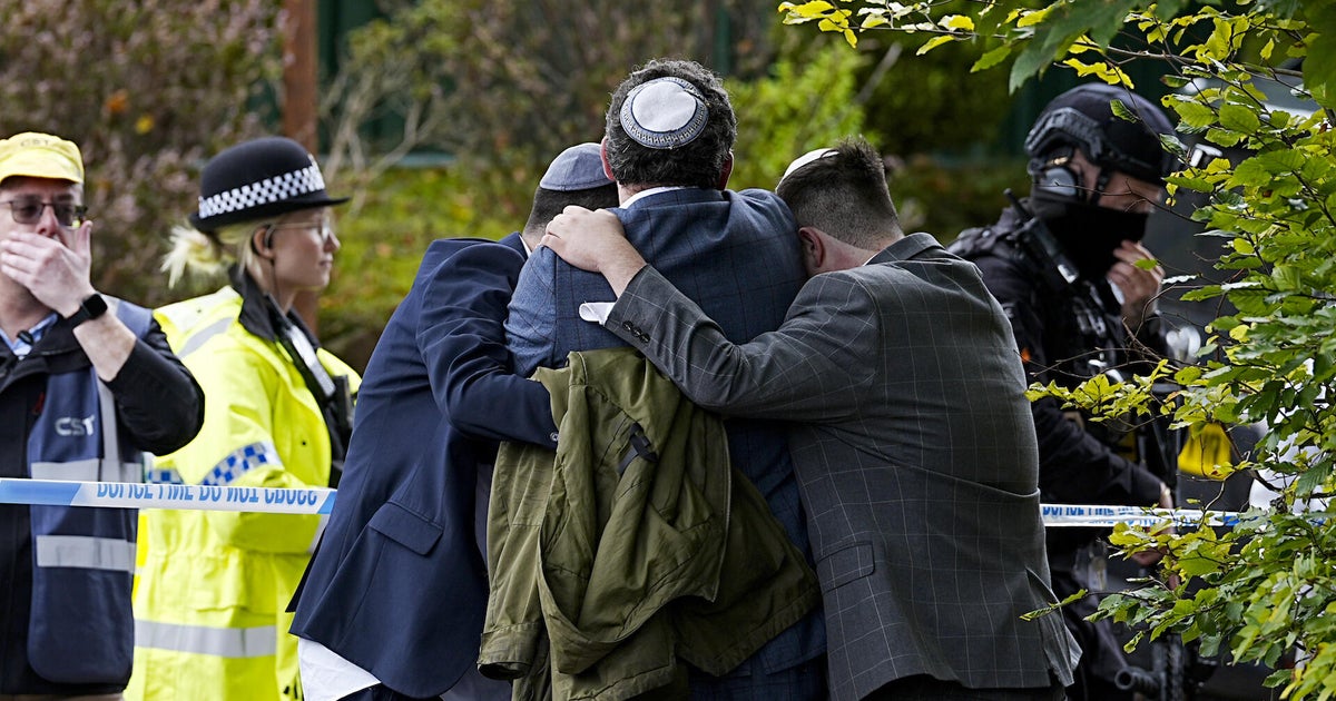 2 killed in U.Ok. terror assault exterior synagogue on Yom Kippur