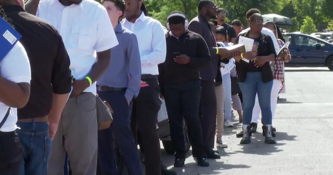 Hundreds turn out for job fair in Englewood amid national rise in layoffs