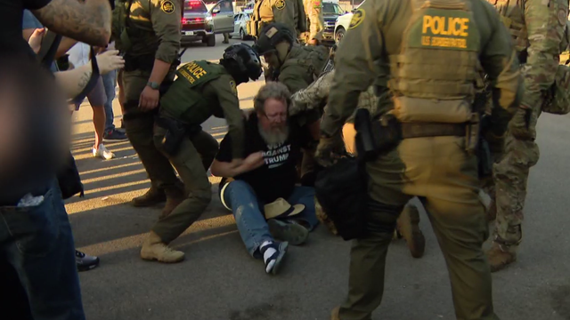 broadview-ice-veteran-arrest.png 