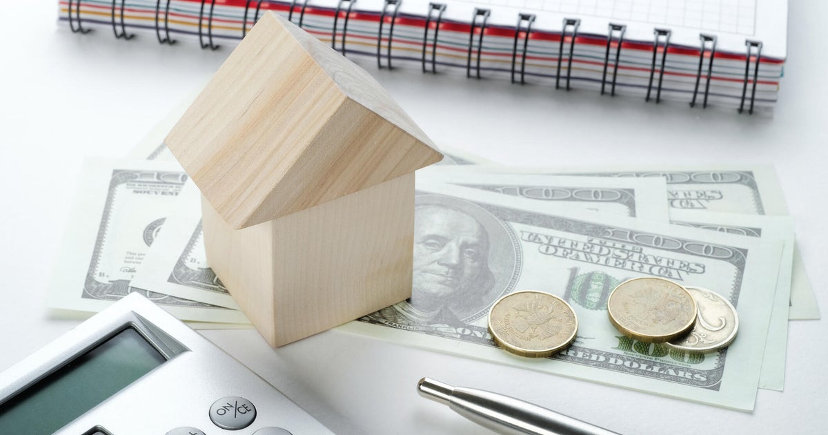 What are the monthly payments on a $700,000 mortgage now that rates have dropped?