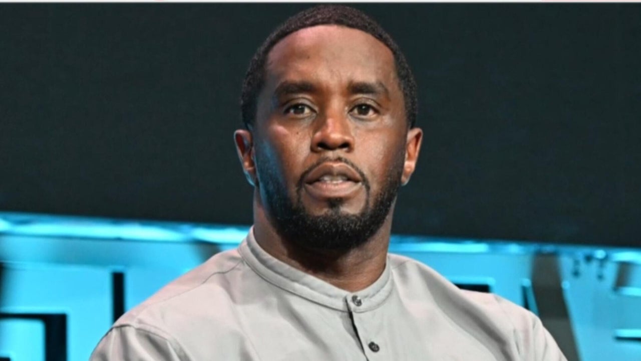 Extremely Shocking: After Diddy's sentence was announced, Bad Bunny congratulated him, calling it "The greatest success in American law." He also publicly announced that he would be a lifelong fan of Diddy - "I am directing my musical identity through his genre to better suit the American trend...", seemingly too indignant and unable to let the NFL be affected any further, head coach Mike Tomlin immediately collected more than 15 signatures from 32 NFL teams, asking the NFL to immediately remove all previous decisions with this scandalous singer....vannguyen