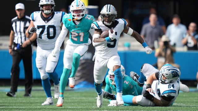 Miami Dolphins v Carolina Panthers - NFL 2025 