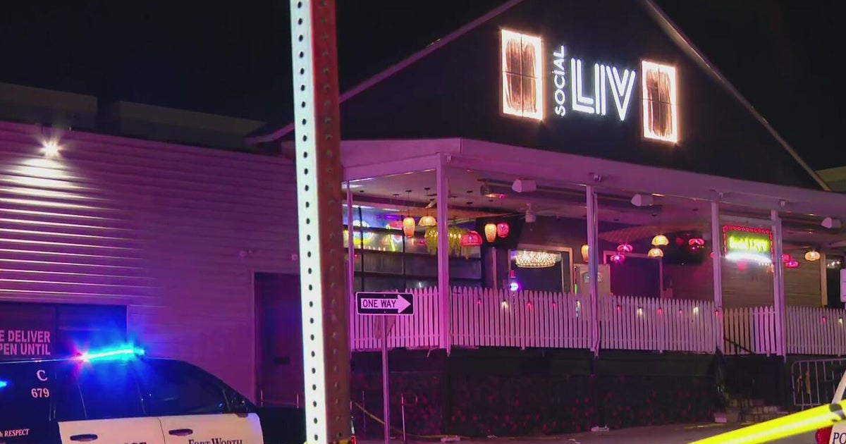 Fort Worth Bar Shooting Kills 1, Injures 5 in West 7th District