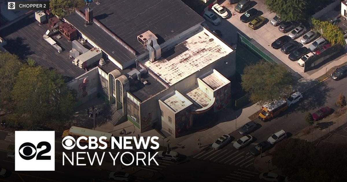 Student found with loaded gun at Brooklyn high school - CBS New York