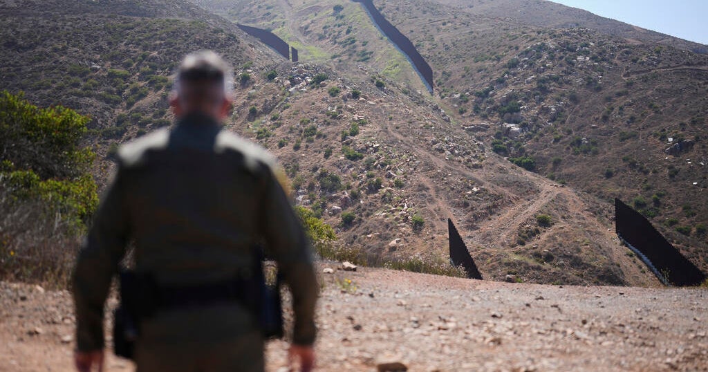 Unlawful crossings alongside U.S.-Mexico border plummet to lowest annual degree since 1970