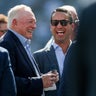 Jerry Jones fined $250,000 by NFL, apologizes for obscene gesture toward fans 