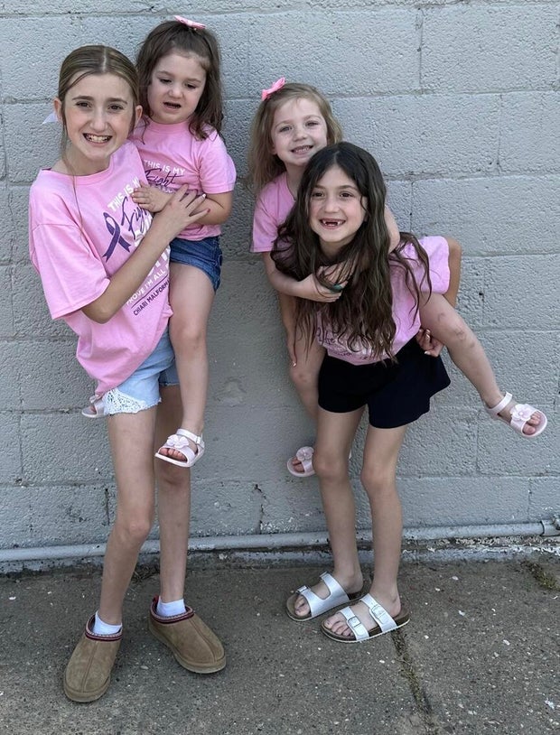 4-sisters.jpg 