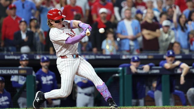 Division Series - Los Angeles Dodgers v Philadelphia Phillies - Game Two 