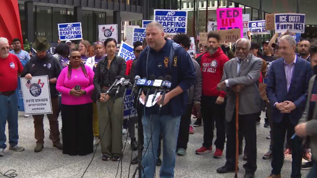 federal-workers-rally.png 