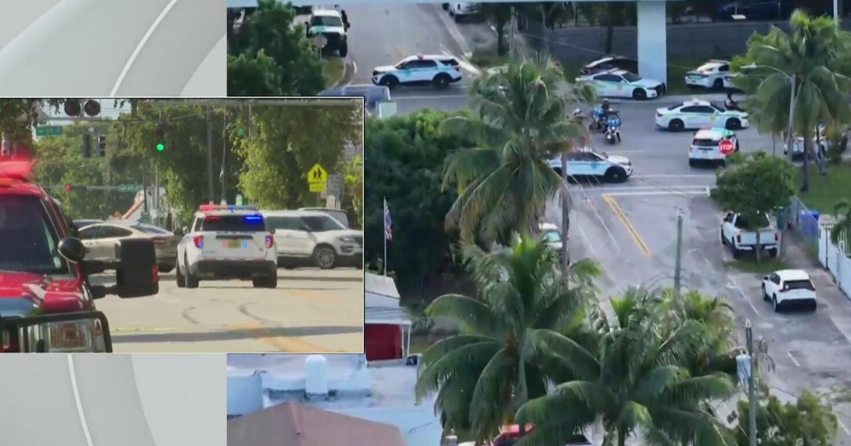 Man barricades himself in Miami home after 2 officers shot. Here's what ...