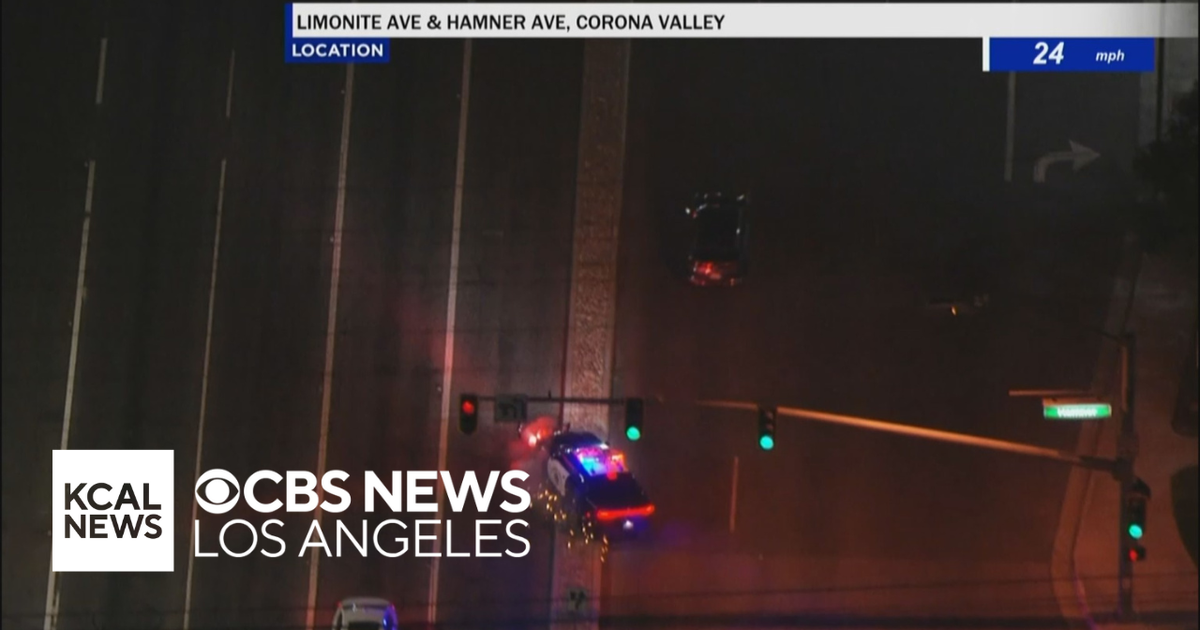CHP officer crashes during stolen car pursuit in Riverside County - CBS ...